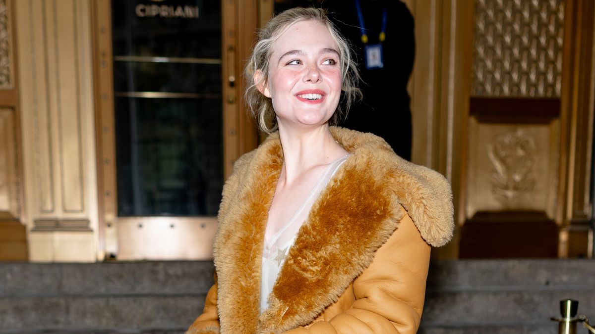 We Thought It Was Over, But Apparently Chic Women in New York Still Wear This 2025 Bag Trend