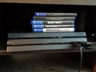 PS4 Pro Hero with games