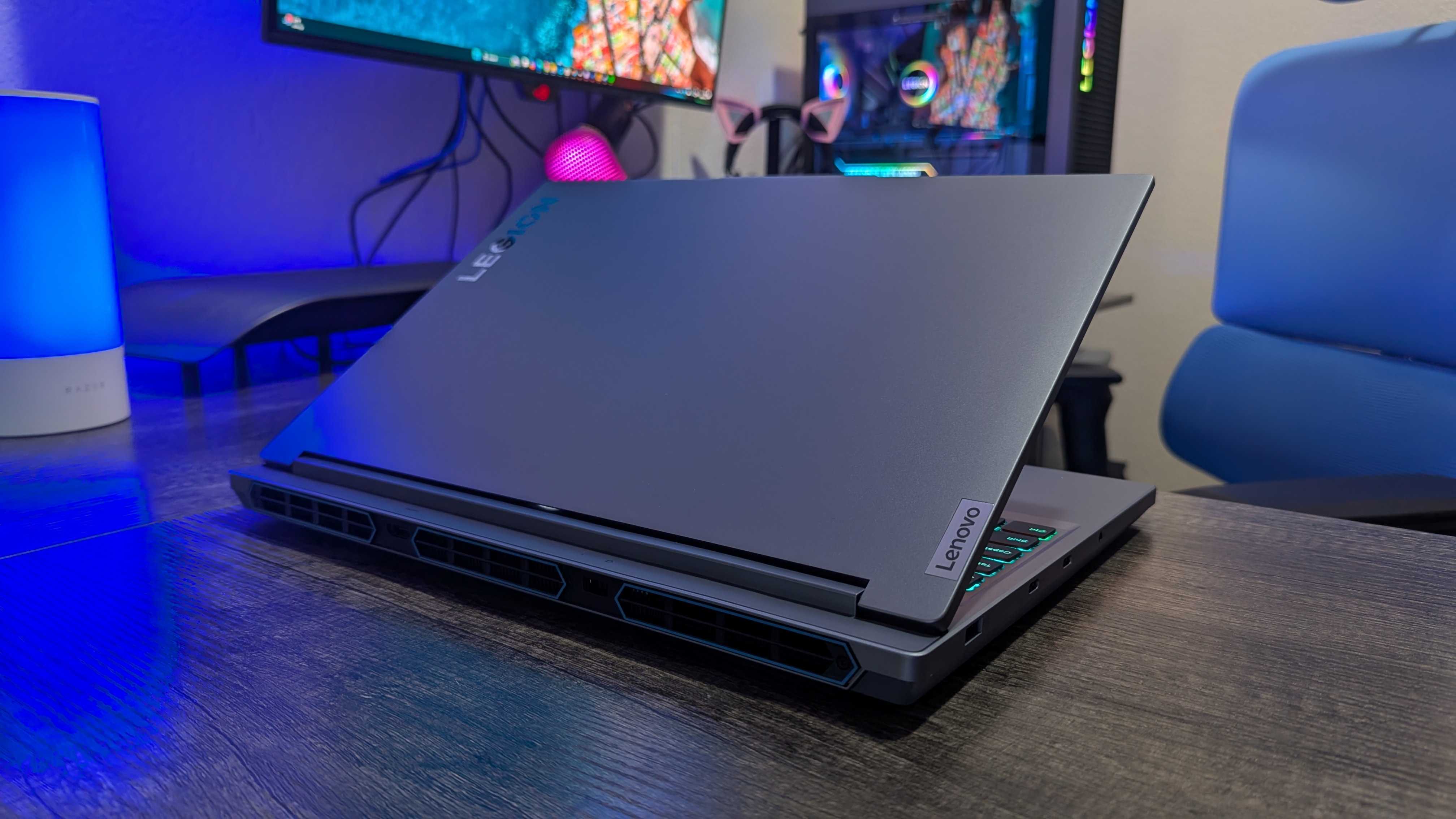 This mid-range gaming laptop feels like the forgotten middle child, and isn't difficult to understand why