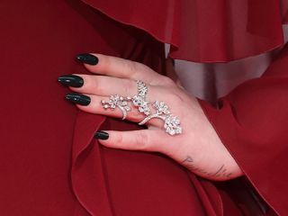 Adele's black shiny pointy nails at the Brits 2016