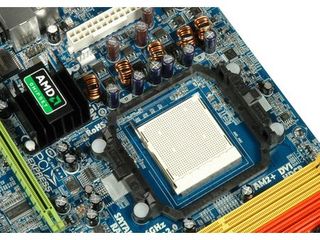 The 4-phase voltage regulator does not use solid capacitors, but that is usually not the case for low-budget motherboards. However, it is powerful enough to stay cool even running an overclocked Phenom X4 processor.