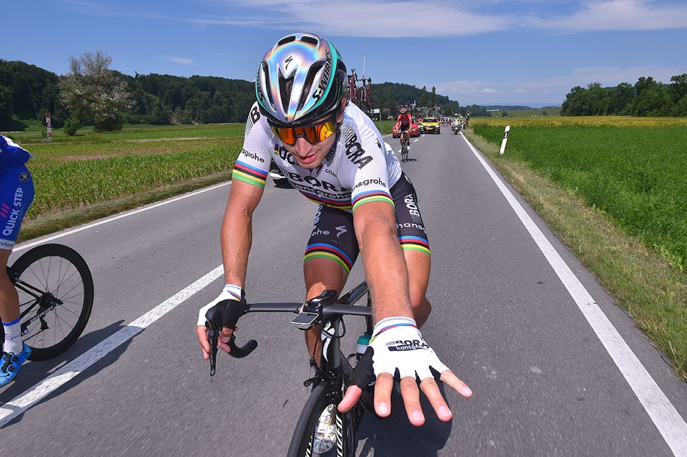 Peter Sagan jokes with a photographer during stage 4 at Tour de Suisse