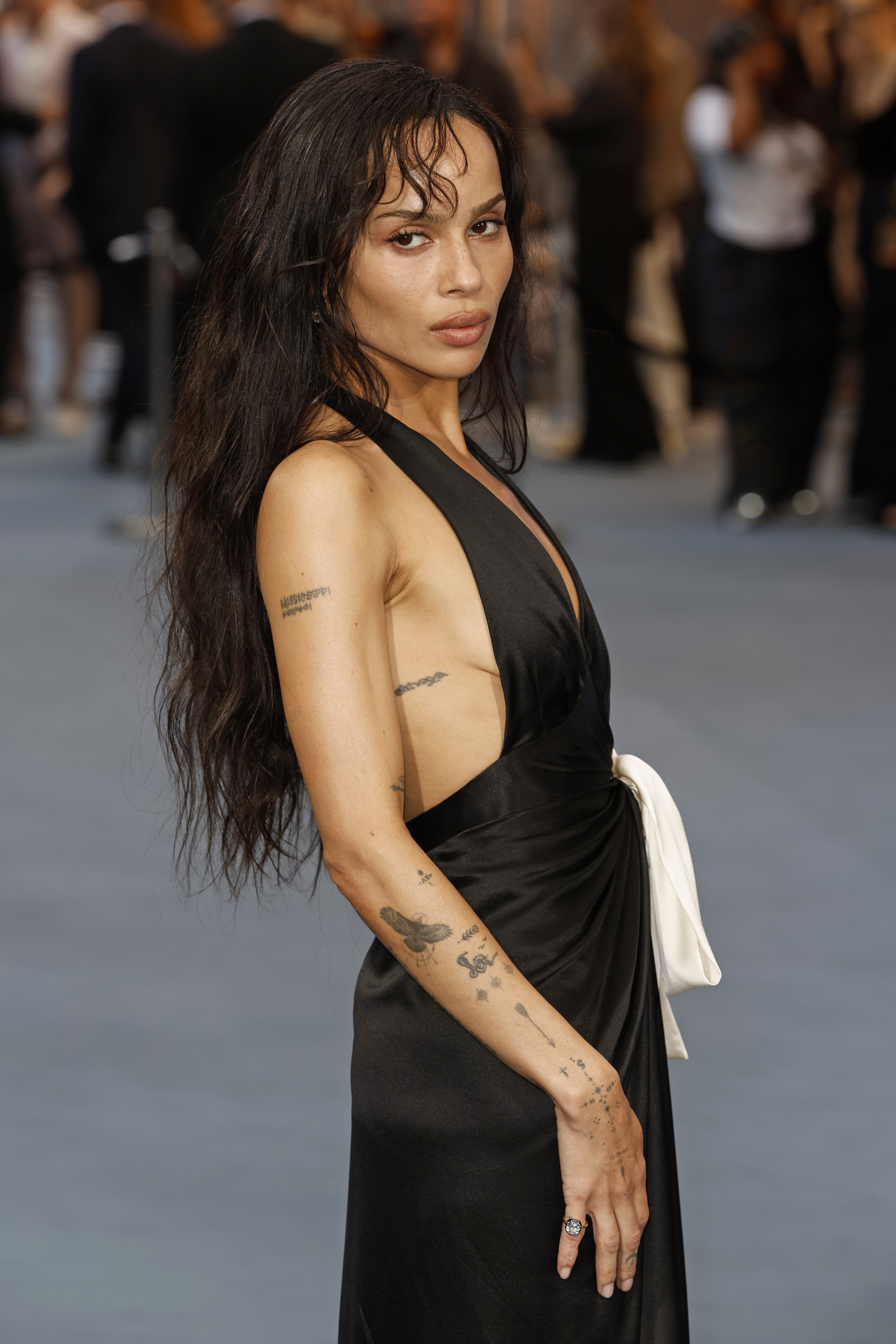 Zoë Kravitz's 6-carat pink ring was hard to miss at the 'Caught Stealing' premiere