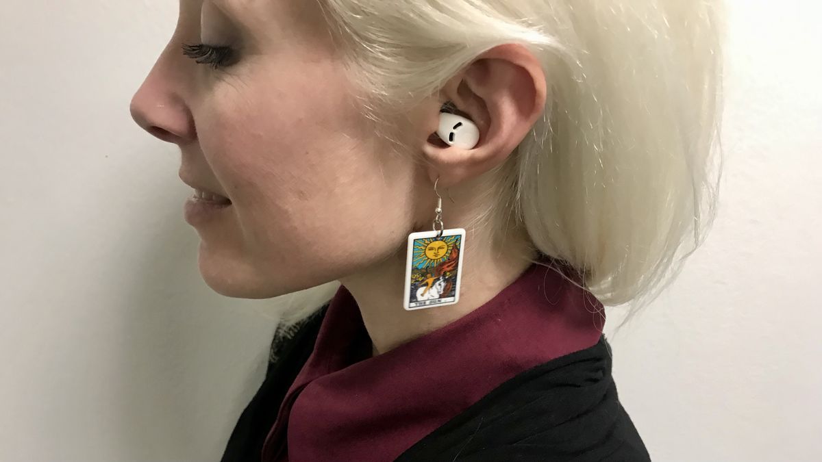 QuietOn 3 earbud worn by TechRadar&#039;s Becky Scarrott