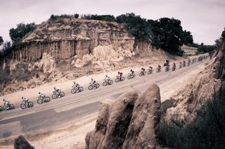 The bunch get strung out on Stage 5 at the Tour of California