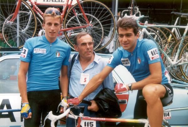 Franco Ballerini (right) with Team Italy teammate Maurizio Fondriest (left)