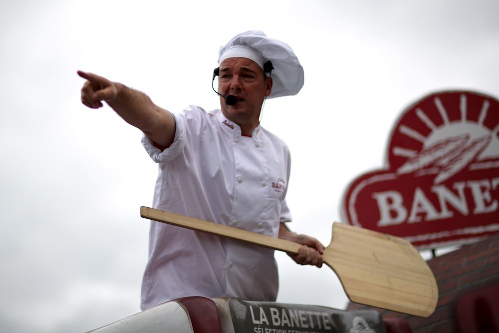 A pizza chef in search of his oven