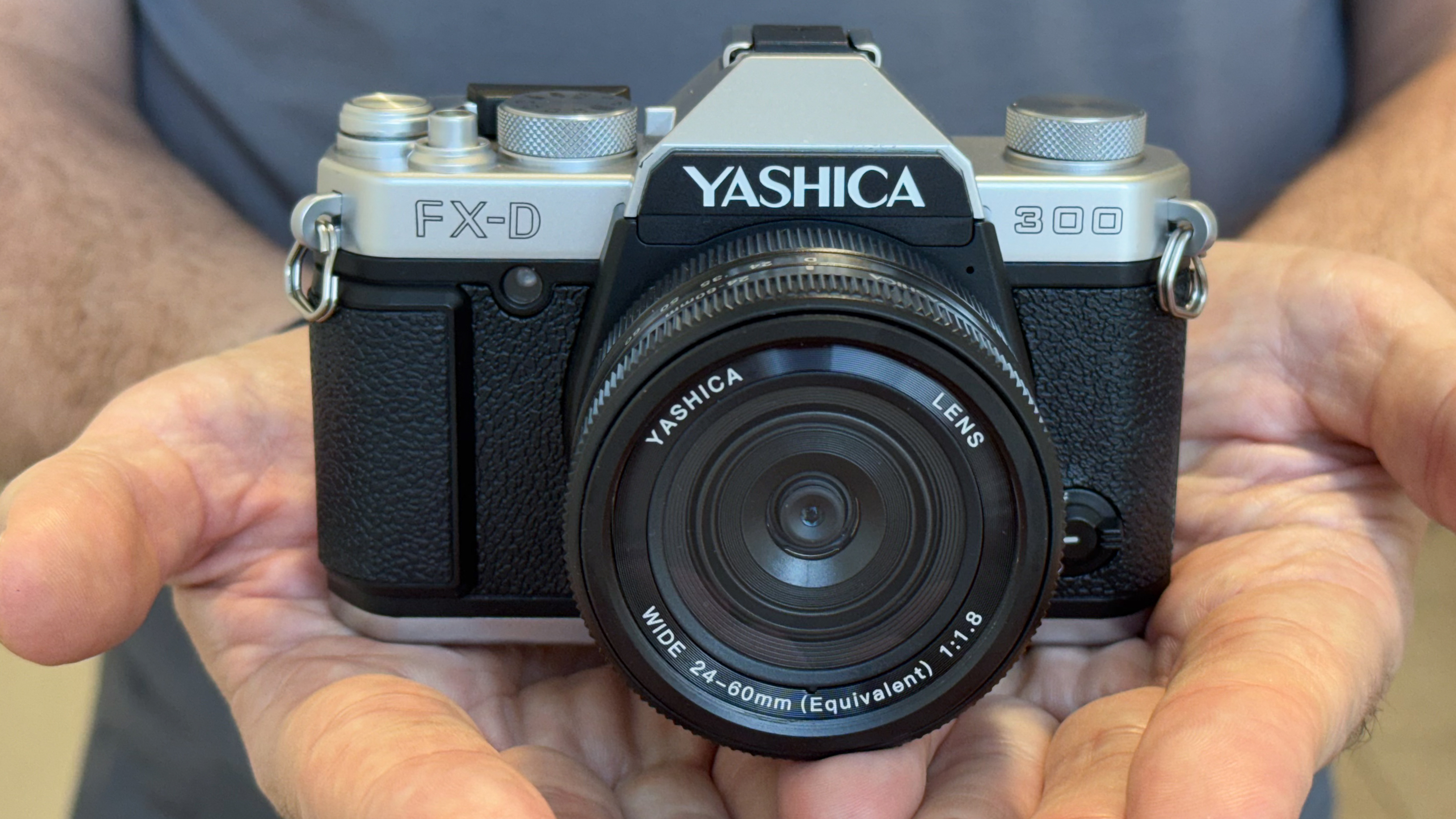 Yashica FX-D 300