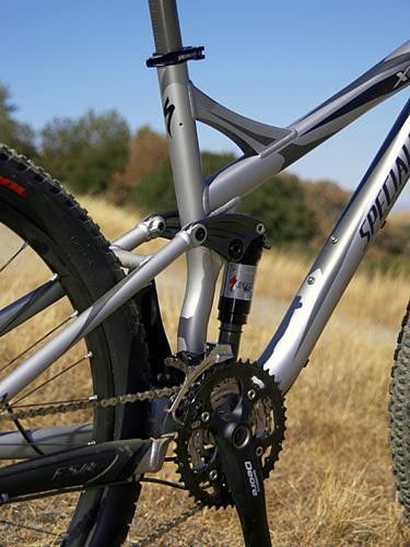 The FSR XC's new double-bend one-piece seat tube is lighter than last year's split design and also allows for far more seatpost adjustability.