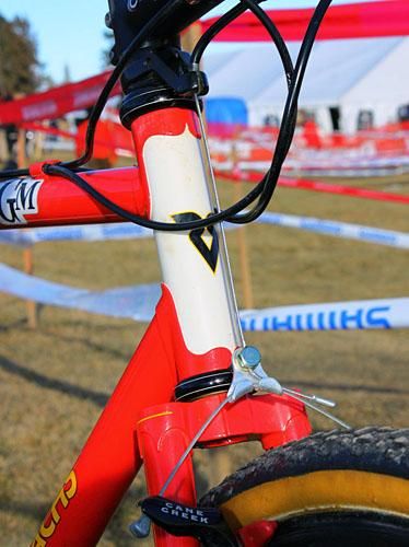 The front end of Timmerman's ride uses a 1" steerer with an external-type headset.