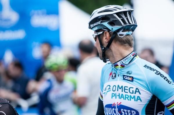 Tom Boonen (Omega Pharma-Quickstep) looking for other riders at the start.