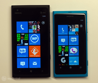 Lumia 900 vs Lumia 800