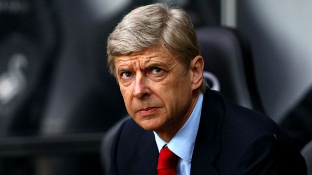 SWANSEA, WALES - MARCH 16: Arsene Wenger, Manager of Arsenal looks on prior to kick off during the Barclays Premier League match between Swansea City and Arsenal at Liberty Stadium on March 1