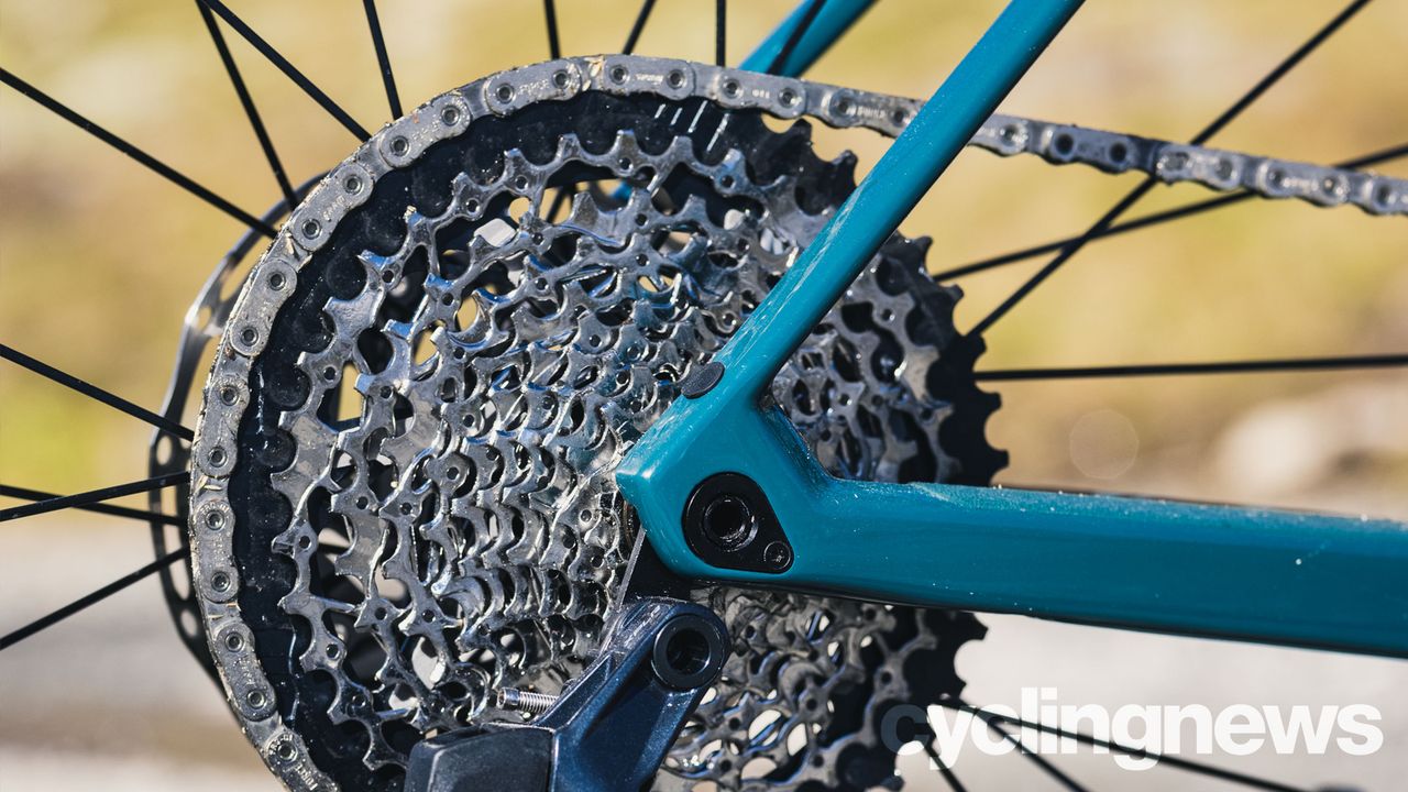 BMC Roadmachine X One 2022 - first ride review