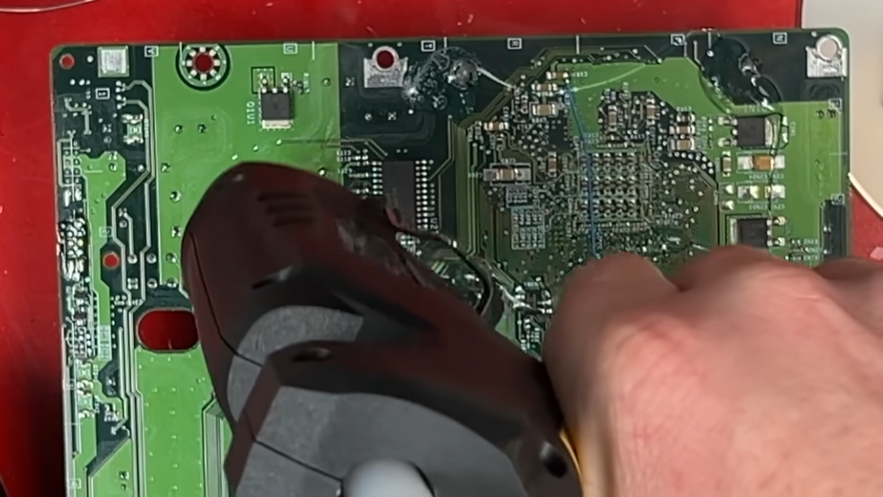 A screenshot from James Channel's video turning an Xbox Original portable