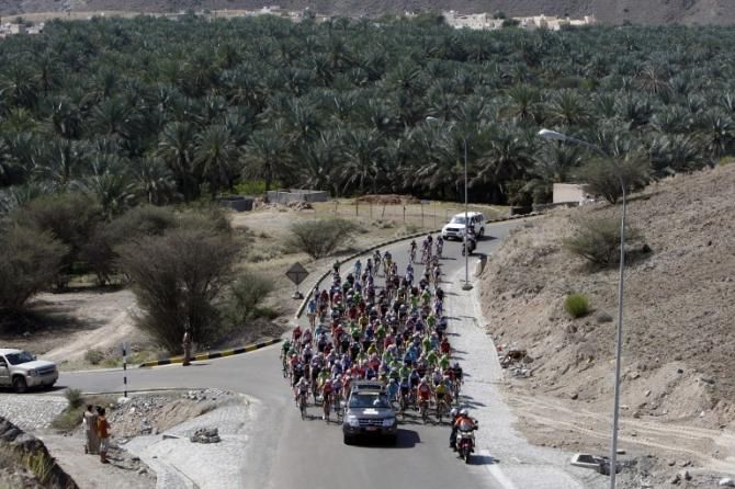 The peloton during stage 4 of the Tour of Oman