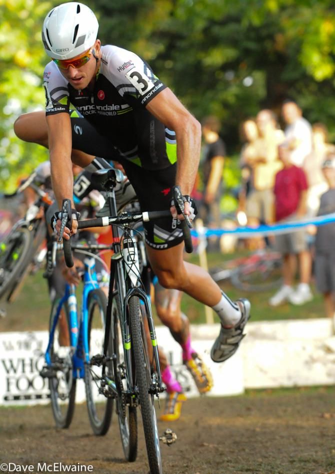 Ryan Trebon (Cannondale Cyclocrossworld.com) leading the race at the barriers