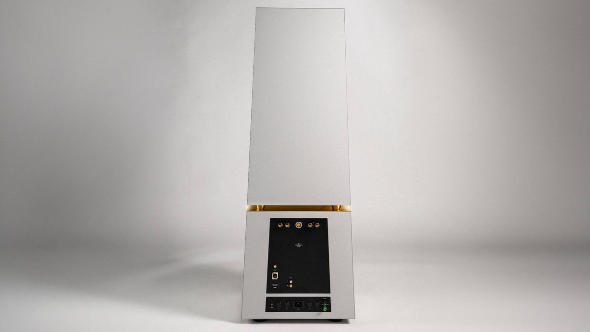 The Goldmund Telos 9800 on a grey background।