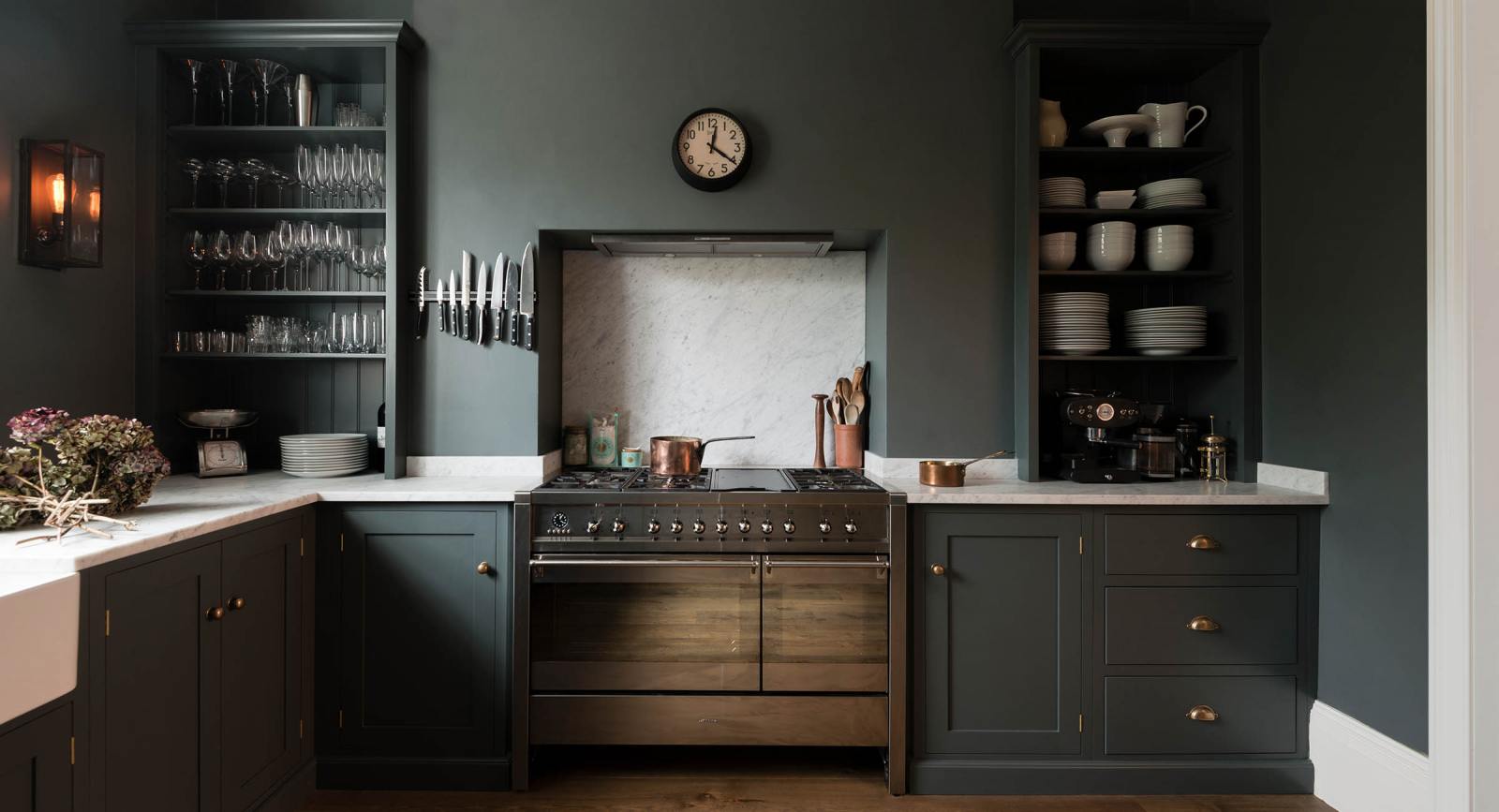 12 Black Kitchen Ideas That Will Make You Want To Go Over To The Dark Side Real Homes