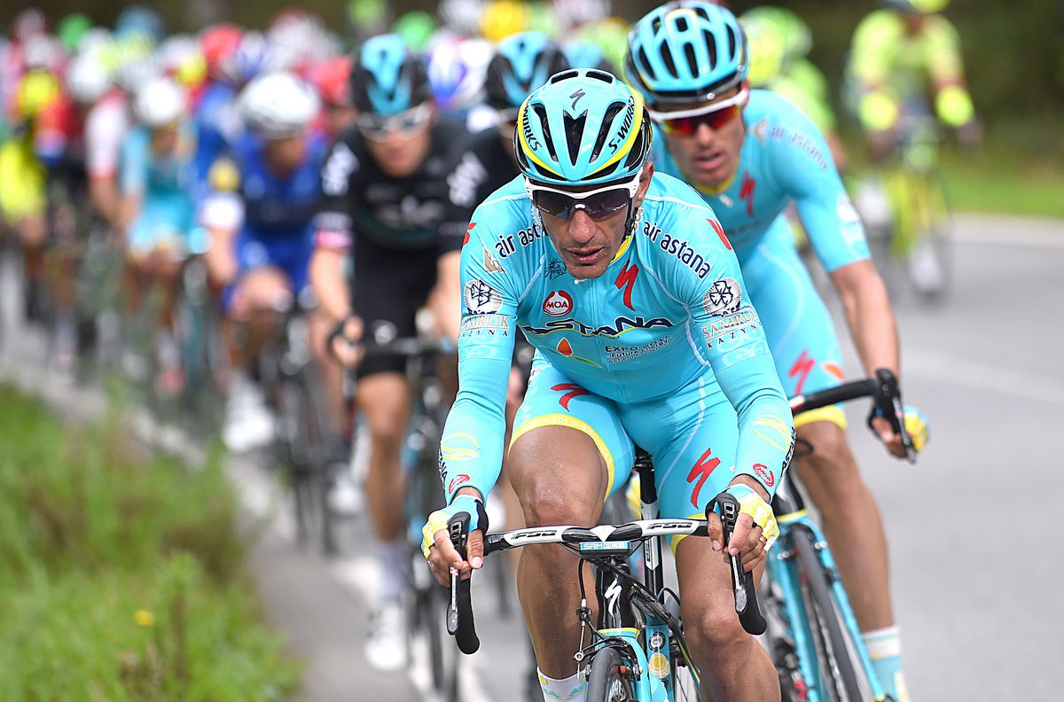 Paolo Tiralongo (Astana) drives the pace