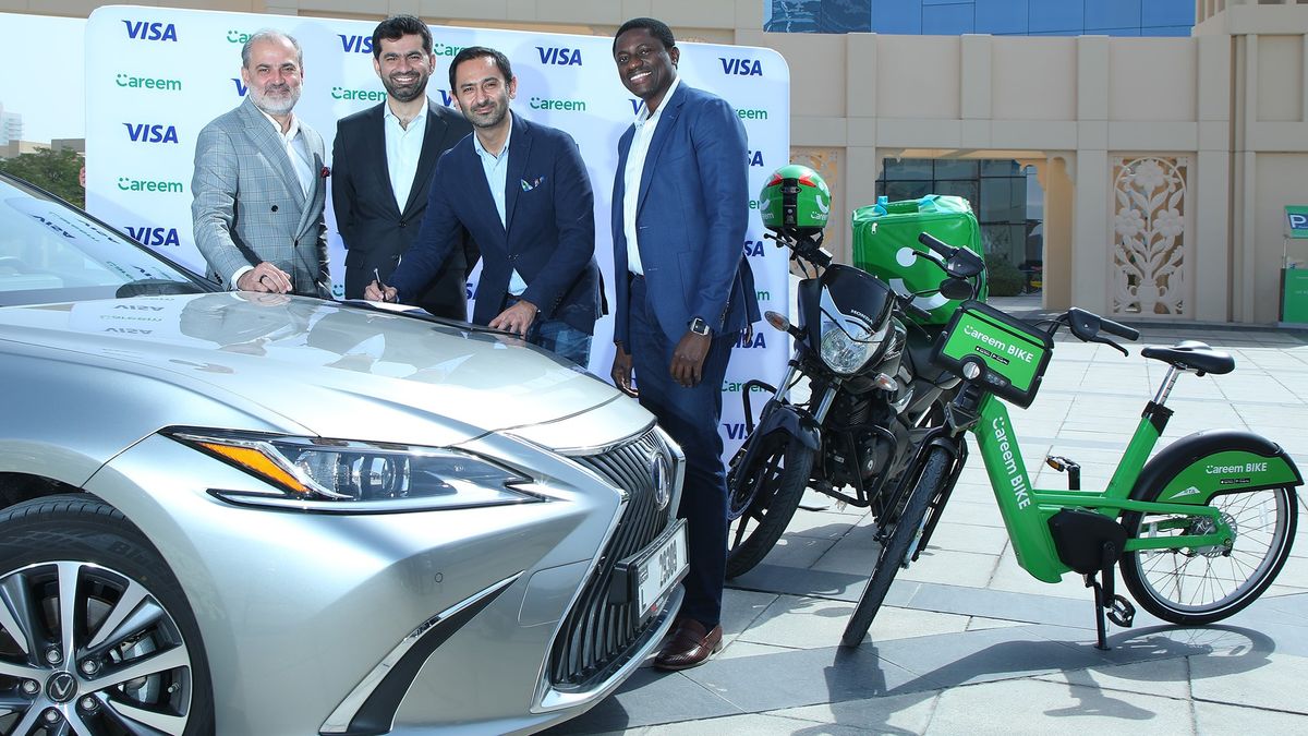 Careem Enters Digital Payment Platform To Take On Apple And Samsung Pay From Left Marcello Baricordi Visa S General Manager For Mena Mudassir Sheikha Co Founder And Ceo Of Careem Junaid Iqbal Managing Director - lexus ux roblox