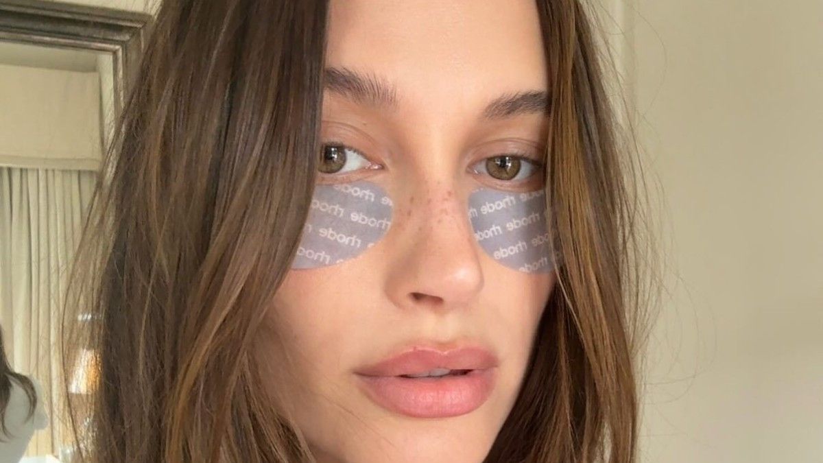 Get Ready—You're About to See Rhode's Branded Eye Masks Everywhere You Turn