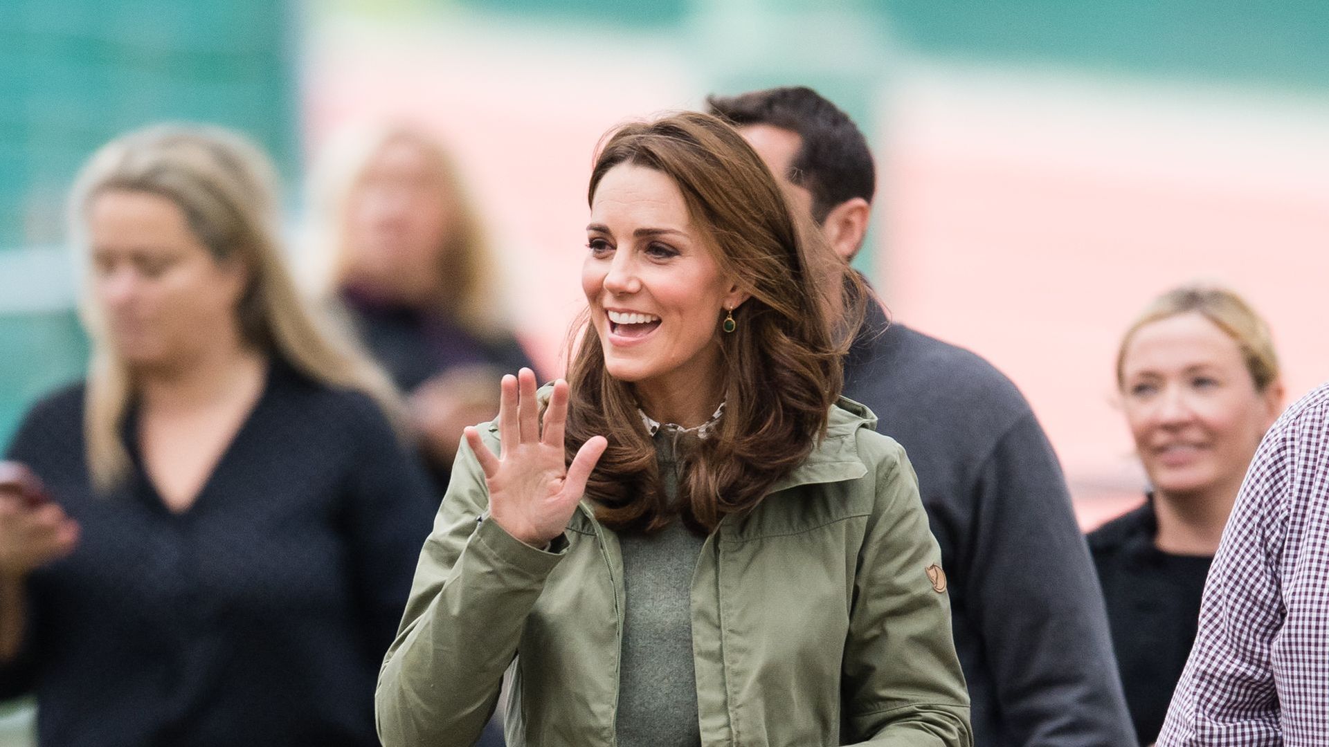 Kate Middleton Wears a Green Fjallraven Jacket to Visit the Sayers ...