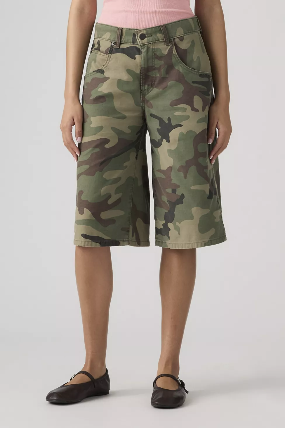Levi's camo shorts