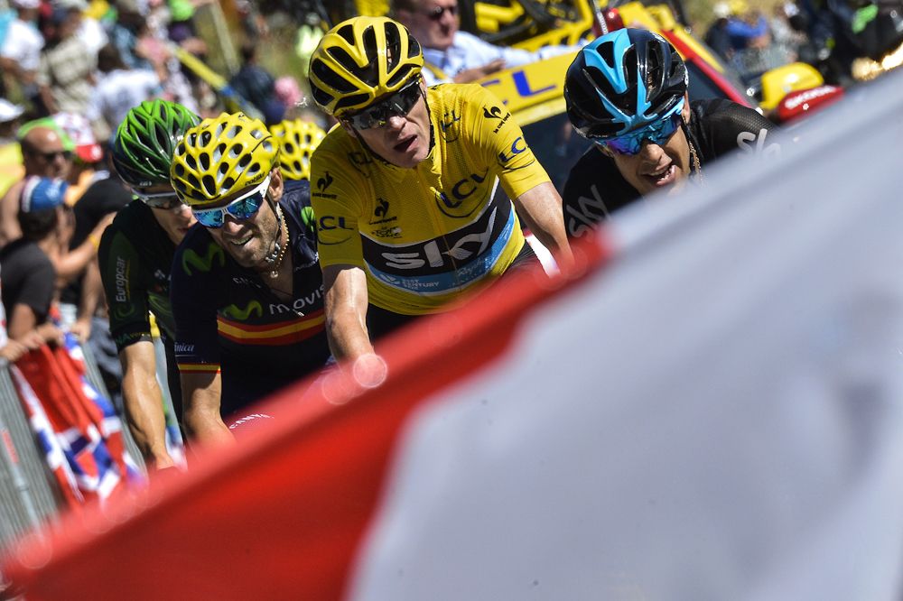 Chris Froome climnbs Alpe d'Huez