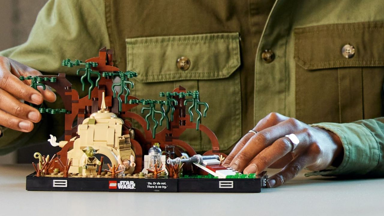 LEGO Dagobah Jedi Training Diorama