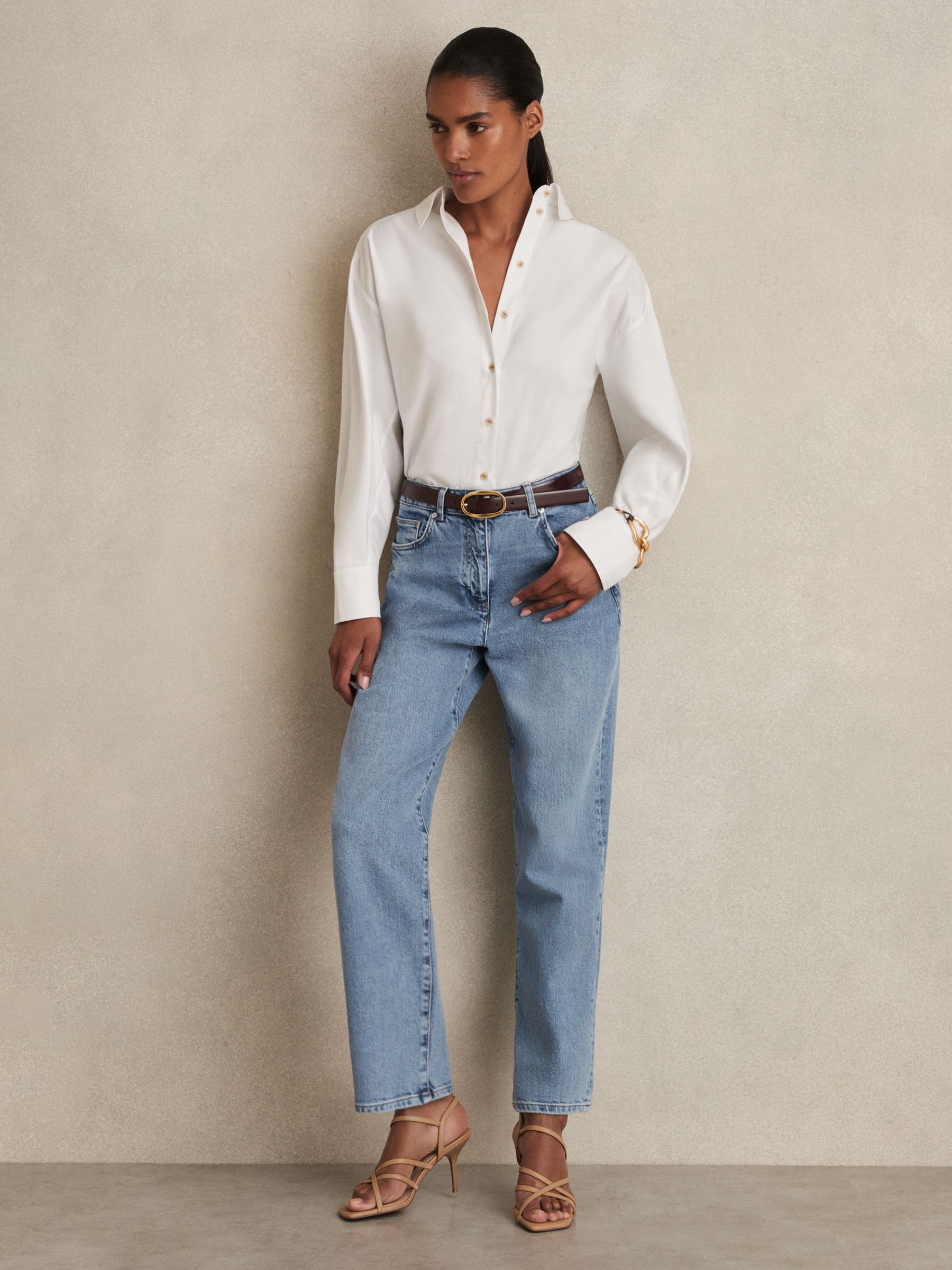Mid Rise Straight Leg Jeans in Light Blue