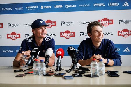Mathieu van der Poel (L) and Jasper Philipsen