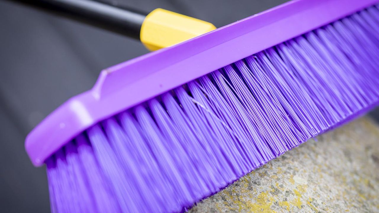 Equerry British Bulldog yard broom review