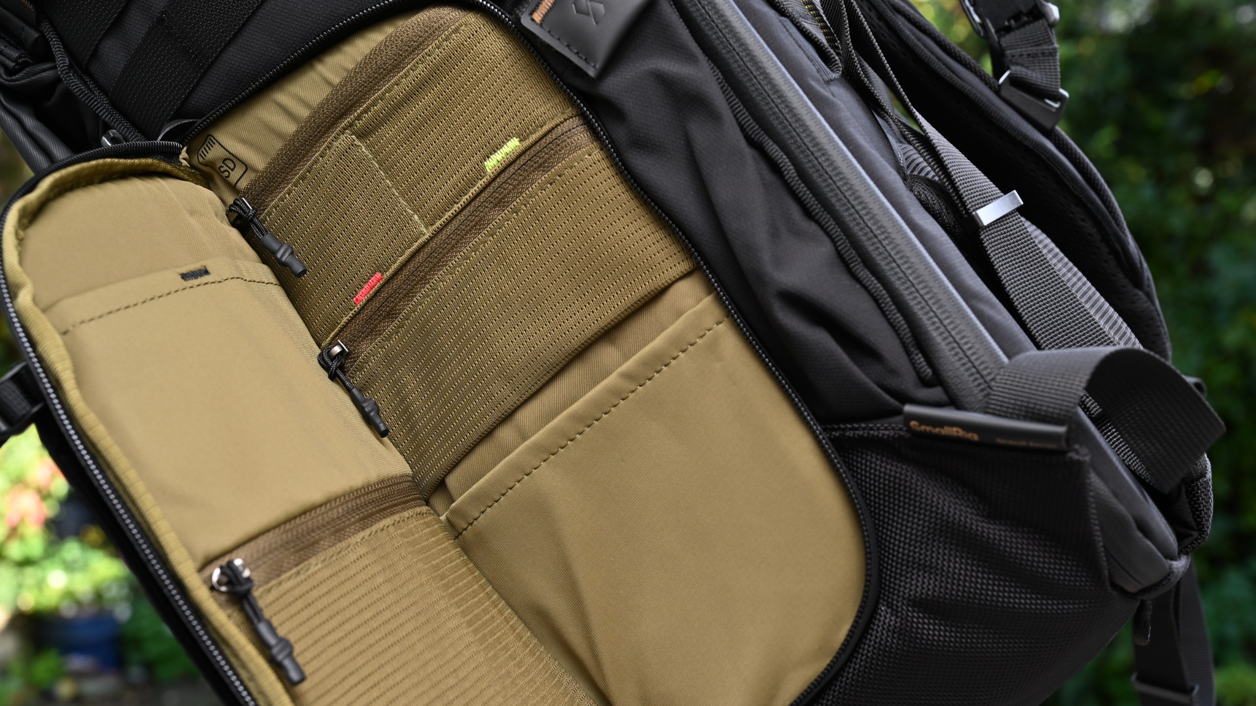 SmallRig Professional Outdoor Backpack 25L