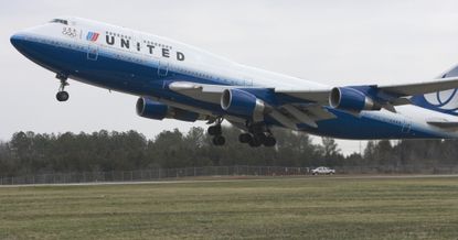 A United Airlines flight in Washington