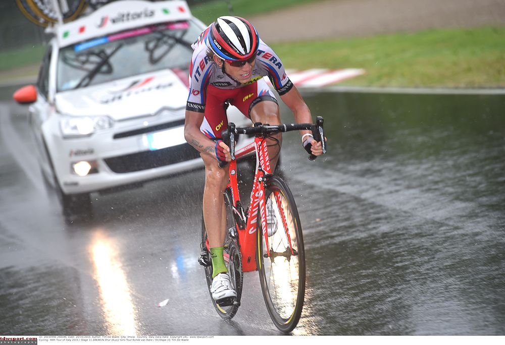 Ilnur Zakarin (Team Katusha) wins stage 11 of the 2015 Giro.