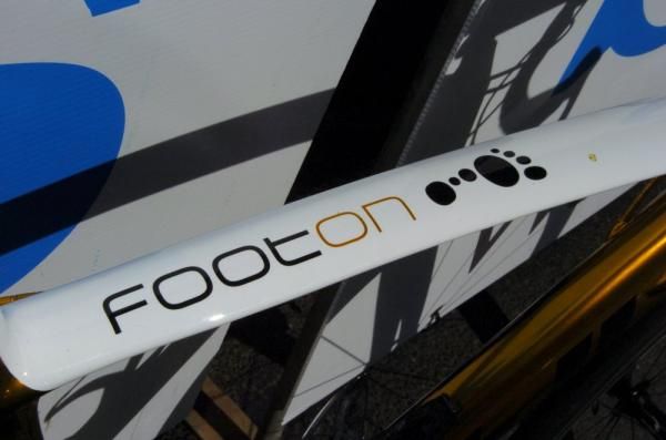 There's a foot on the top tube of Manuel Cardoso's Footon-Servetto Fuji SST1.0 Aero.