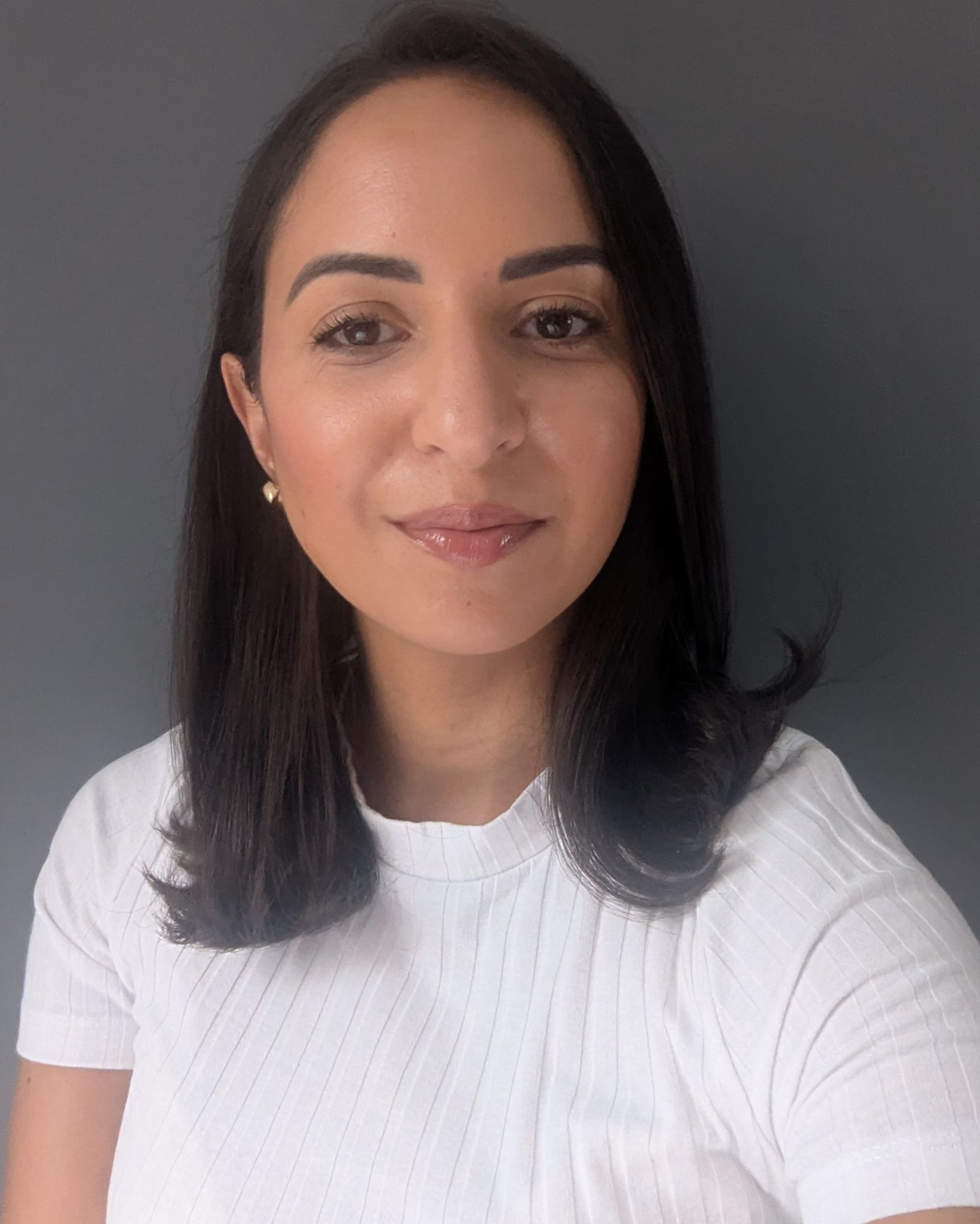 Jazzria Harris wearing Iconic London Super Smoother Blurring Skin Tint, one of the best blurring foundations