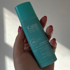 amelia holding kate somerville spf