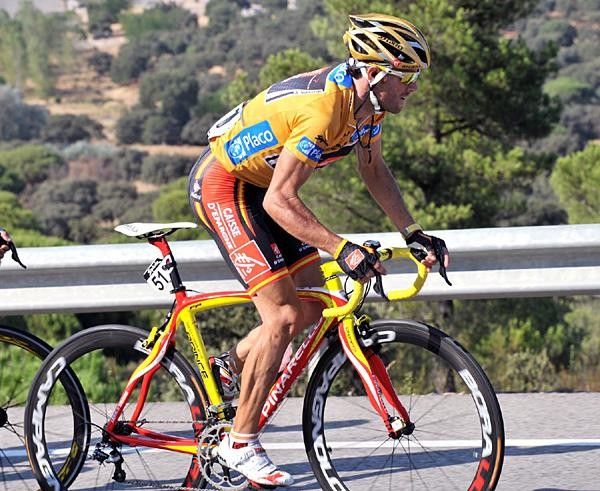 Race leader Alejandro Valverde (Caisse d'Epargne)