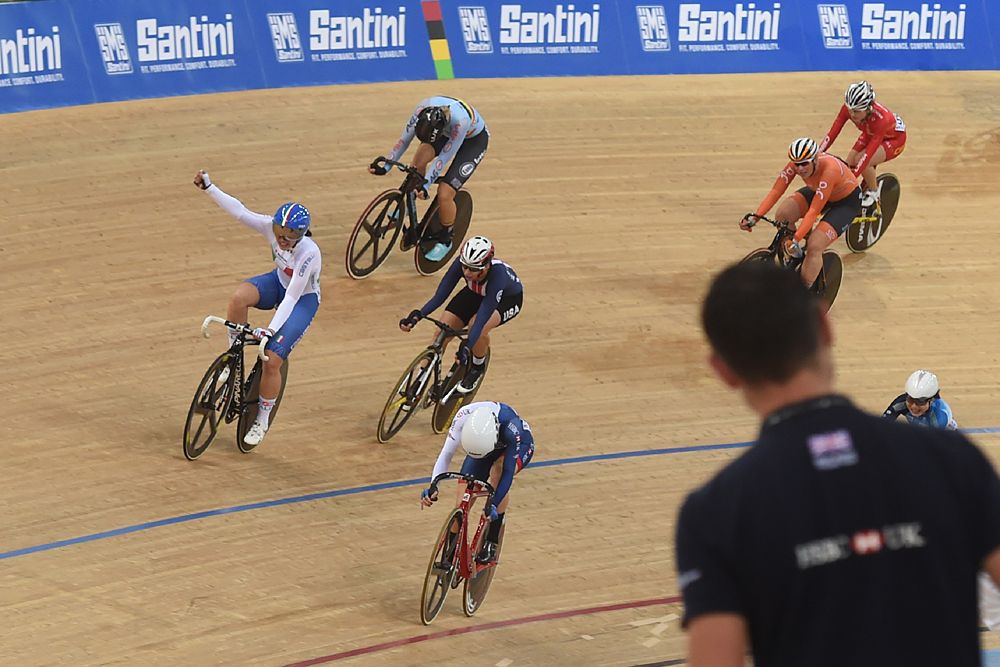 Rachele Barbieri (Italy) wins the women's scratch race