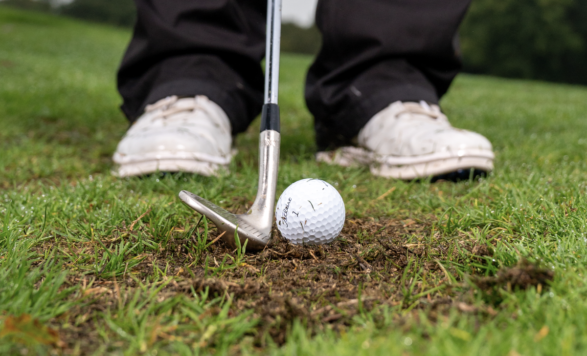 Wet Lie Chipping Method Explained Golf Monthly