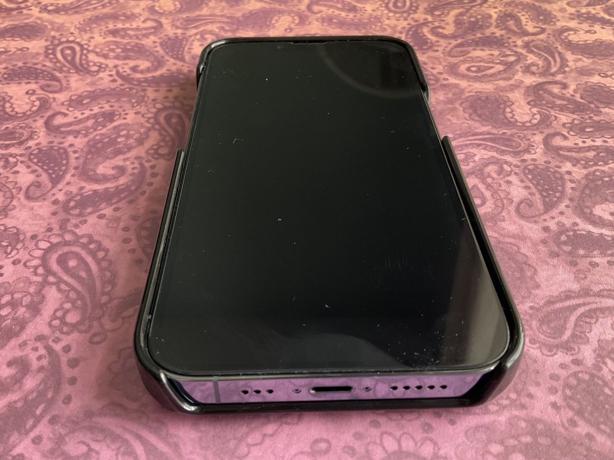 Kate Spade New York Wrap Case For Iphone Leopard Flocked Black Lifestyle Bottom View