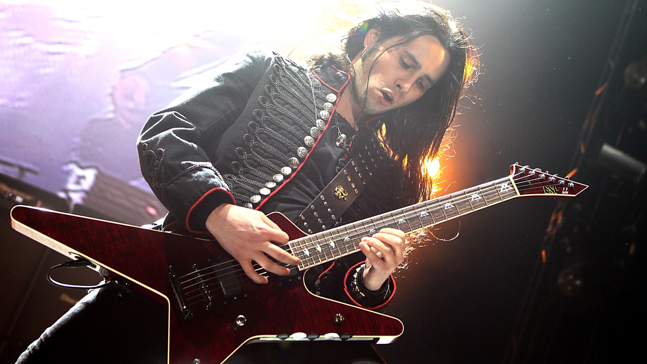 Gus G