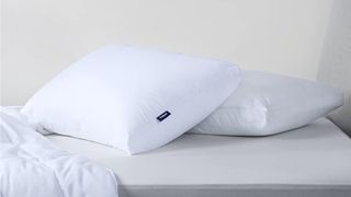 Casper Original Pillow featured image includes a pair of Casper pillows on a bed