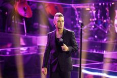 Robbie Williams performs on stage during the "Wetten, dass...?" Live Show on November 19, 2022 in Friedrichshafen, Germany. 