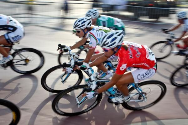 Carmen Small (Colavita-Baci) spent the day trying to hold on to her jersey.