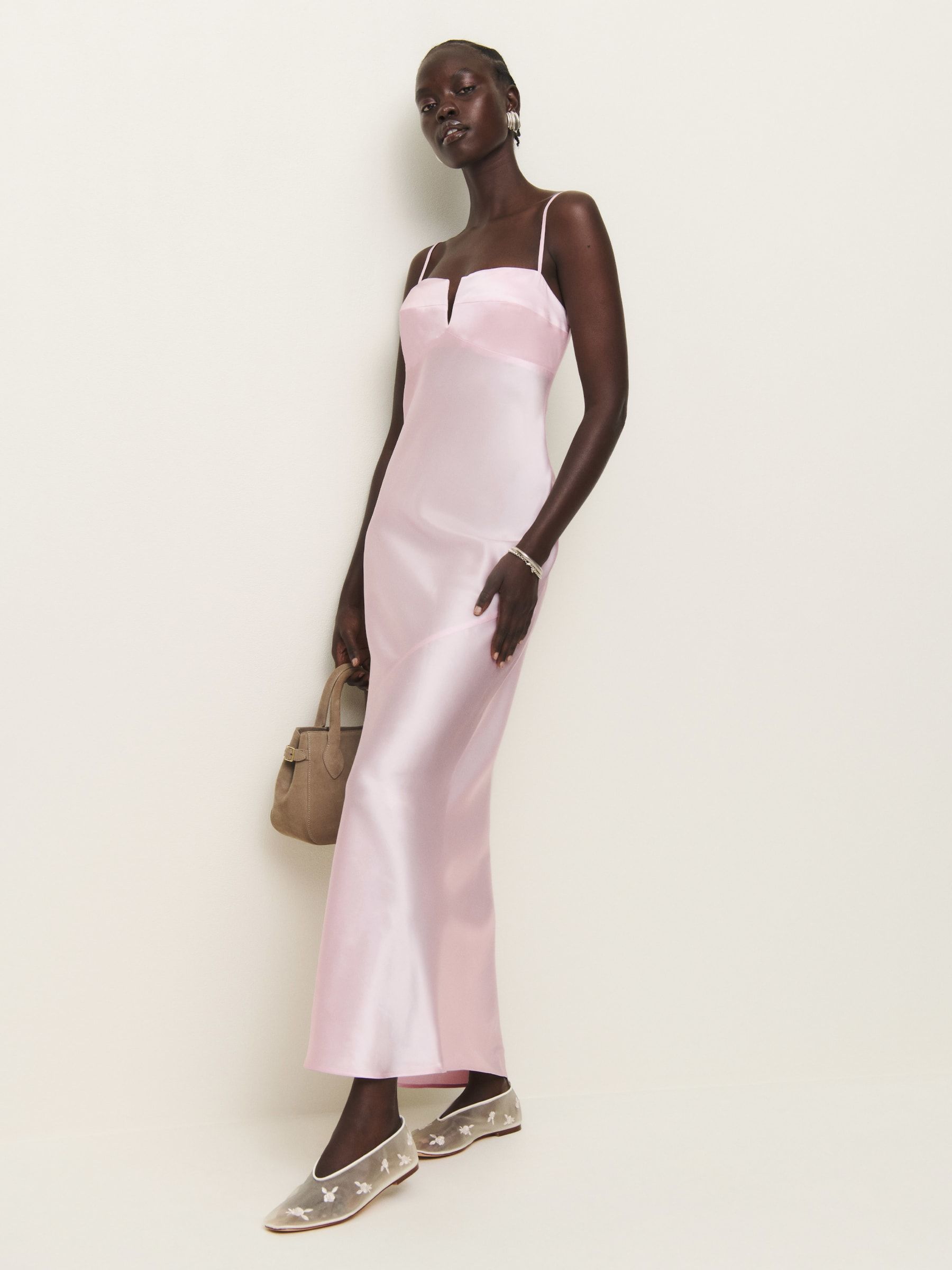 h7nV53CKtoUMMsThmBef9N-320-80 ×