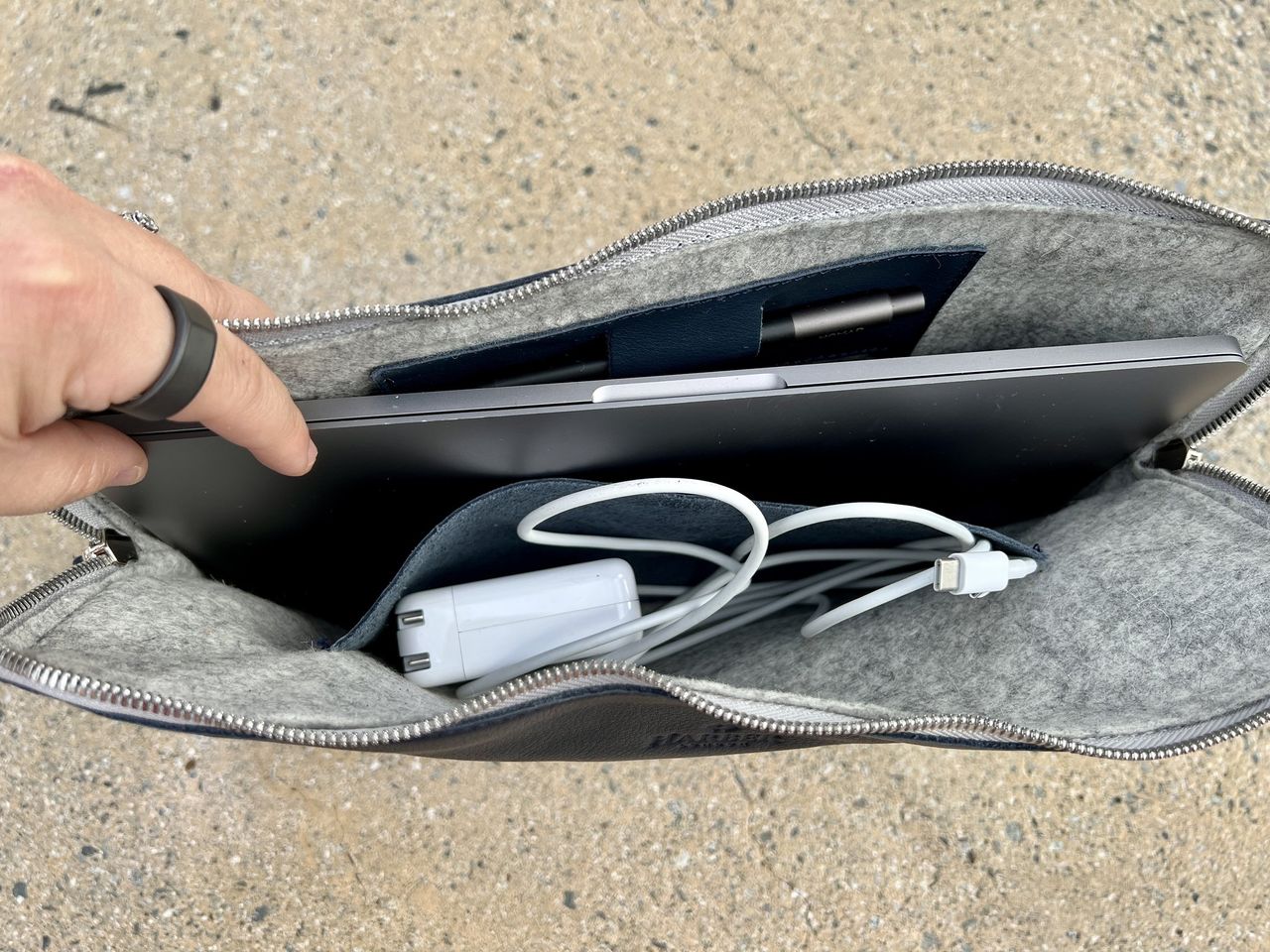 Harber London Carry All Macbook Folio Interior Space