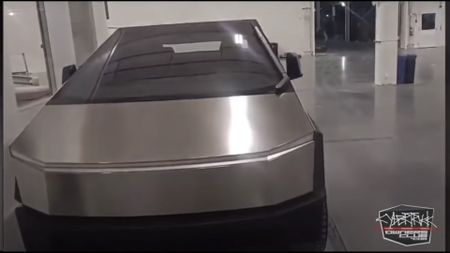 Tesla CyberTruck walkaround